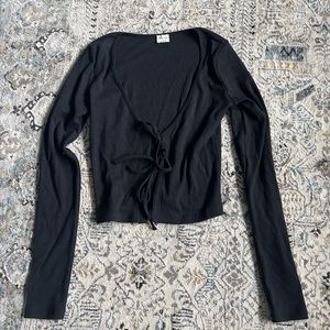 ARITZIA - Black Tie-Front Top